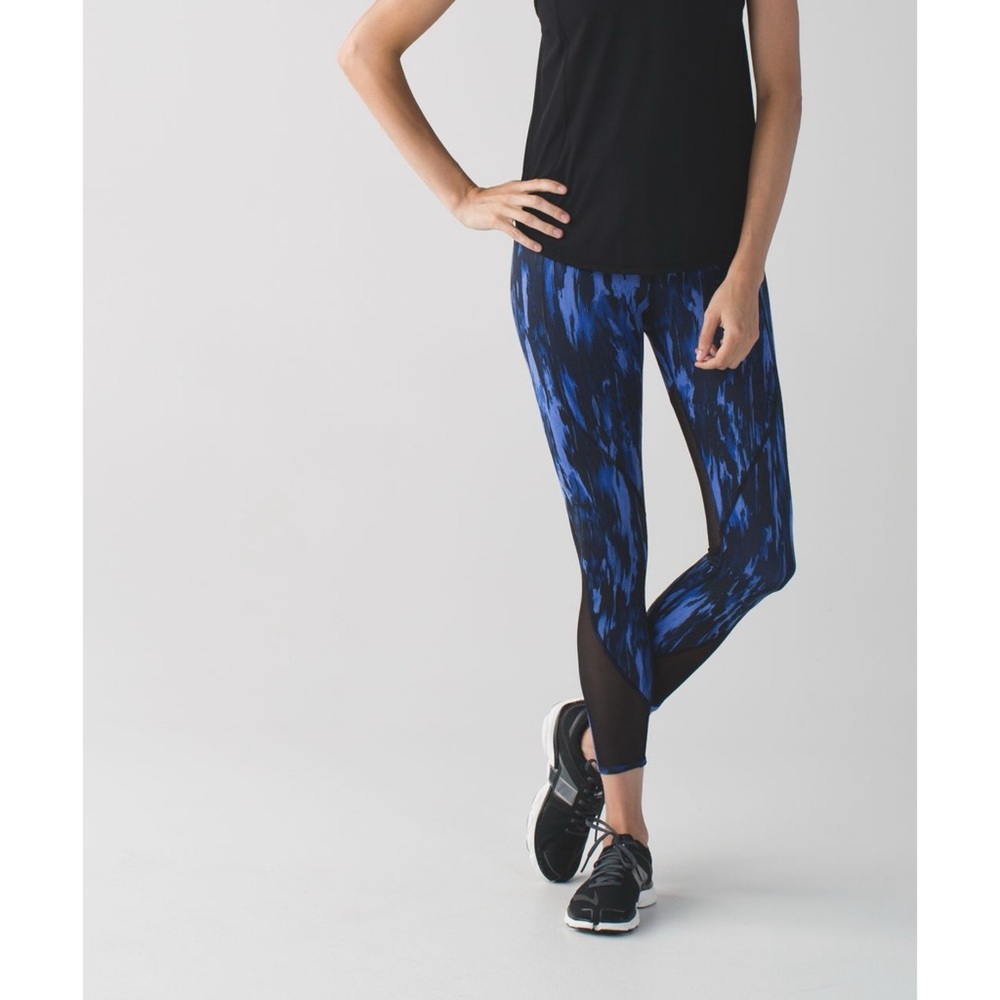 Lululemon All Meshed Up 7/8 Tight Painted Animal Sprinkler Black Leggings